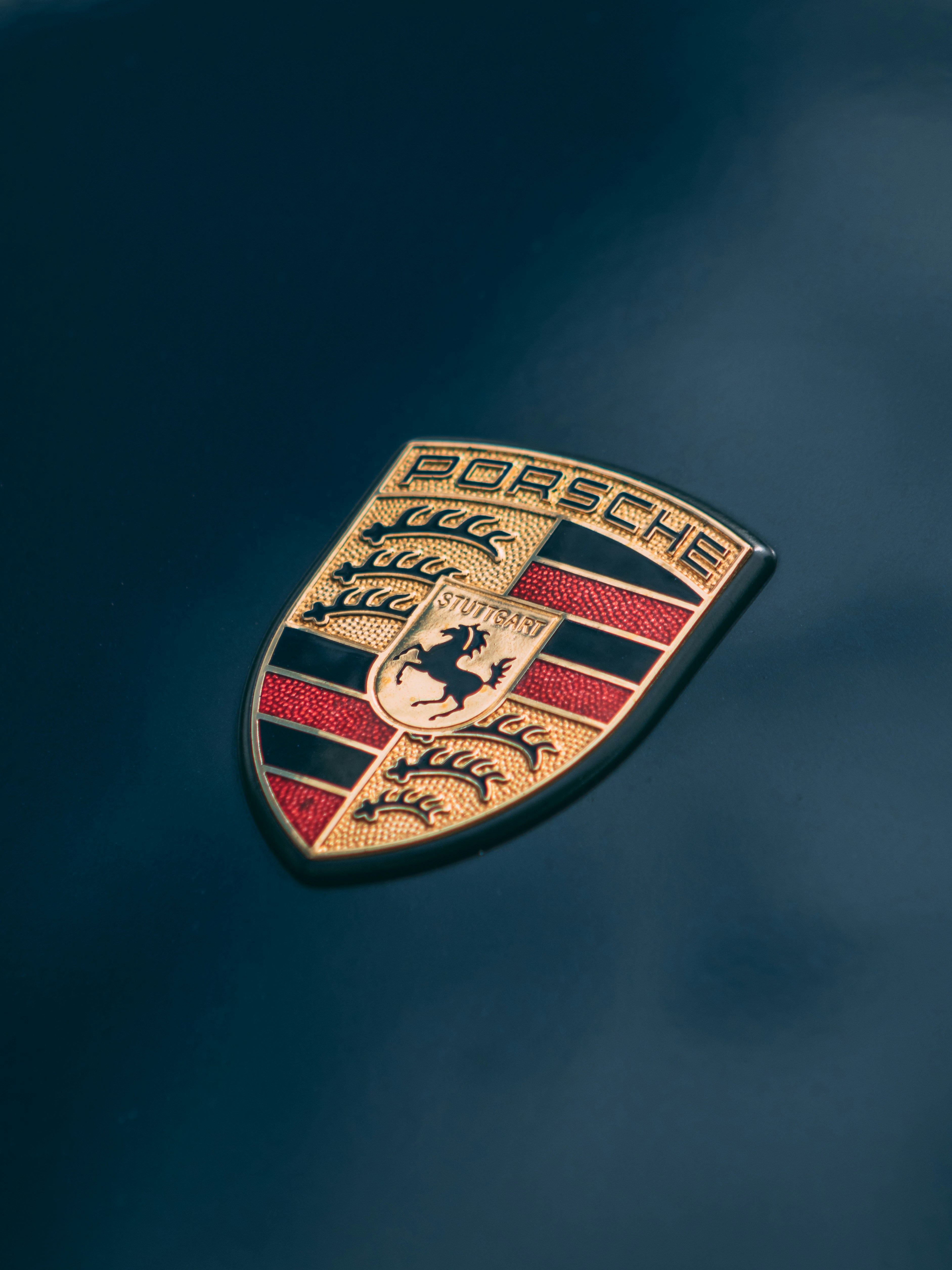 Porsche-Crest-2014
